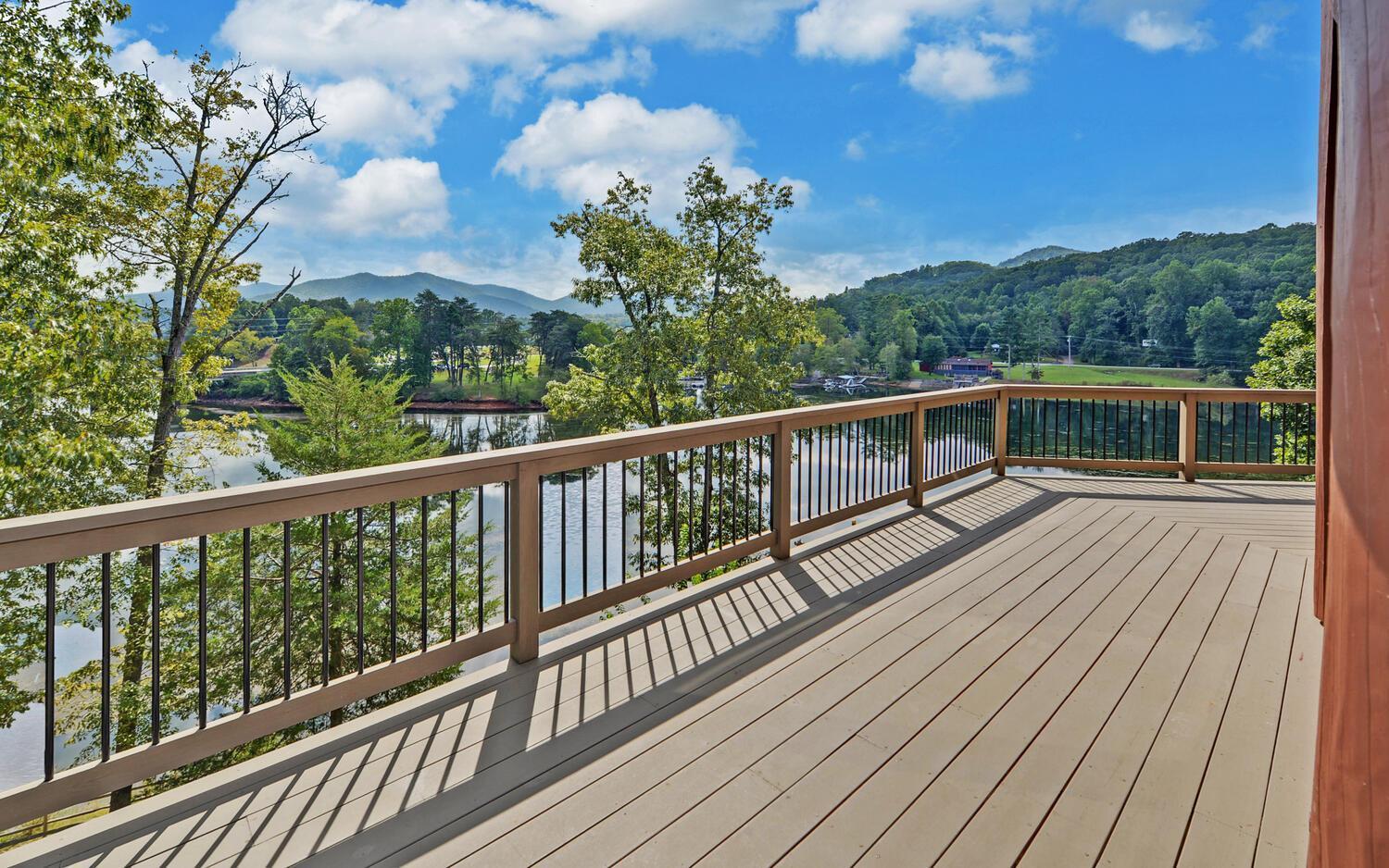 Stonecrest Lodge Lake Front Home With Private Boat Dock Hiawassee Exterior foto