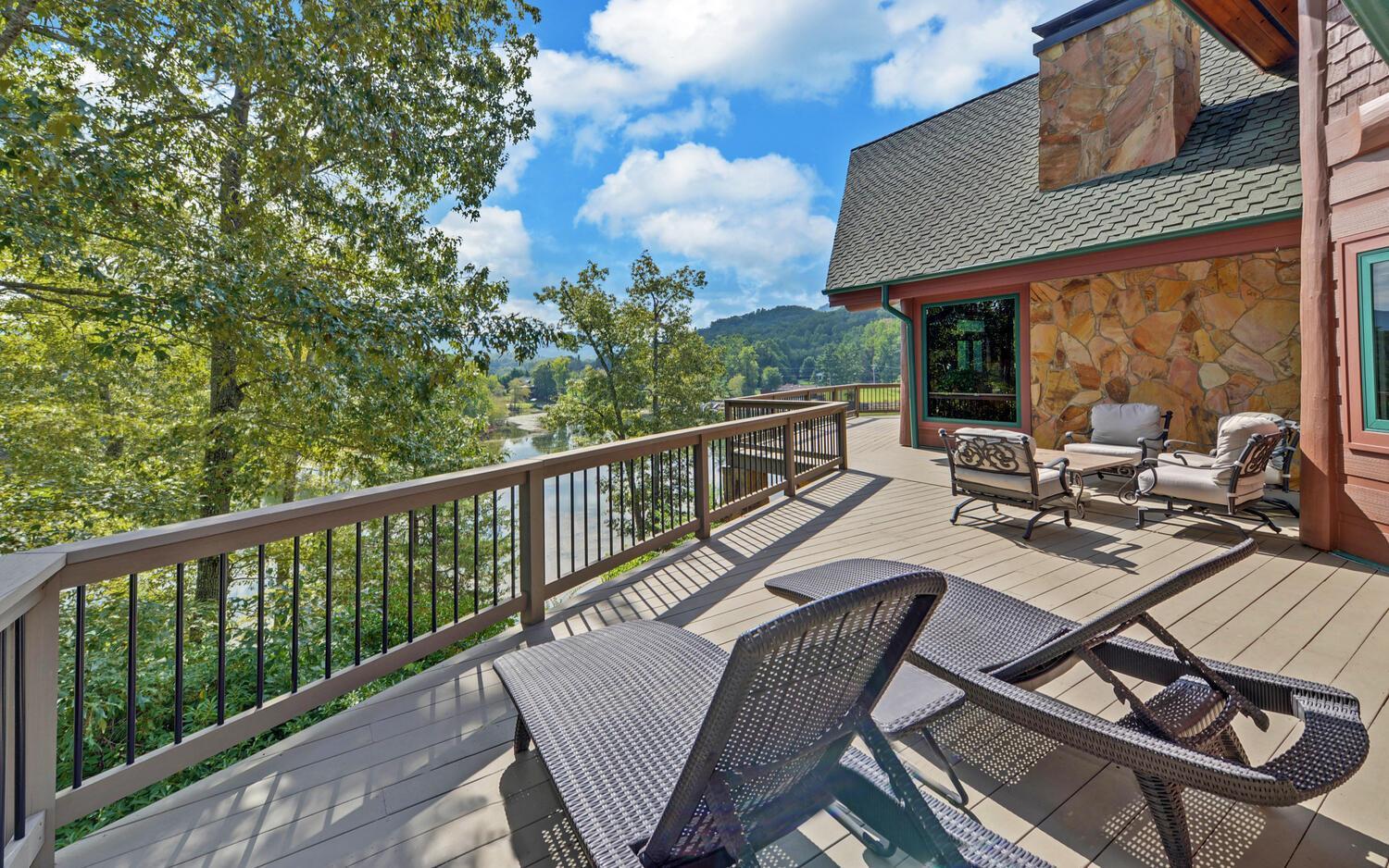 Stonecrest Lodge Lake Front Home With Private Boat Dock Hiawassee Exterior foto