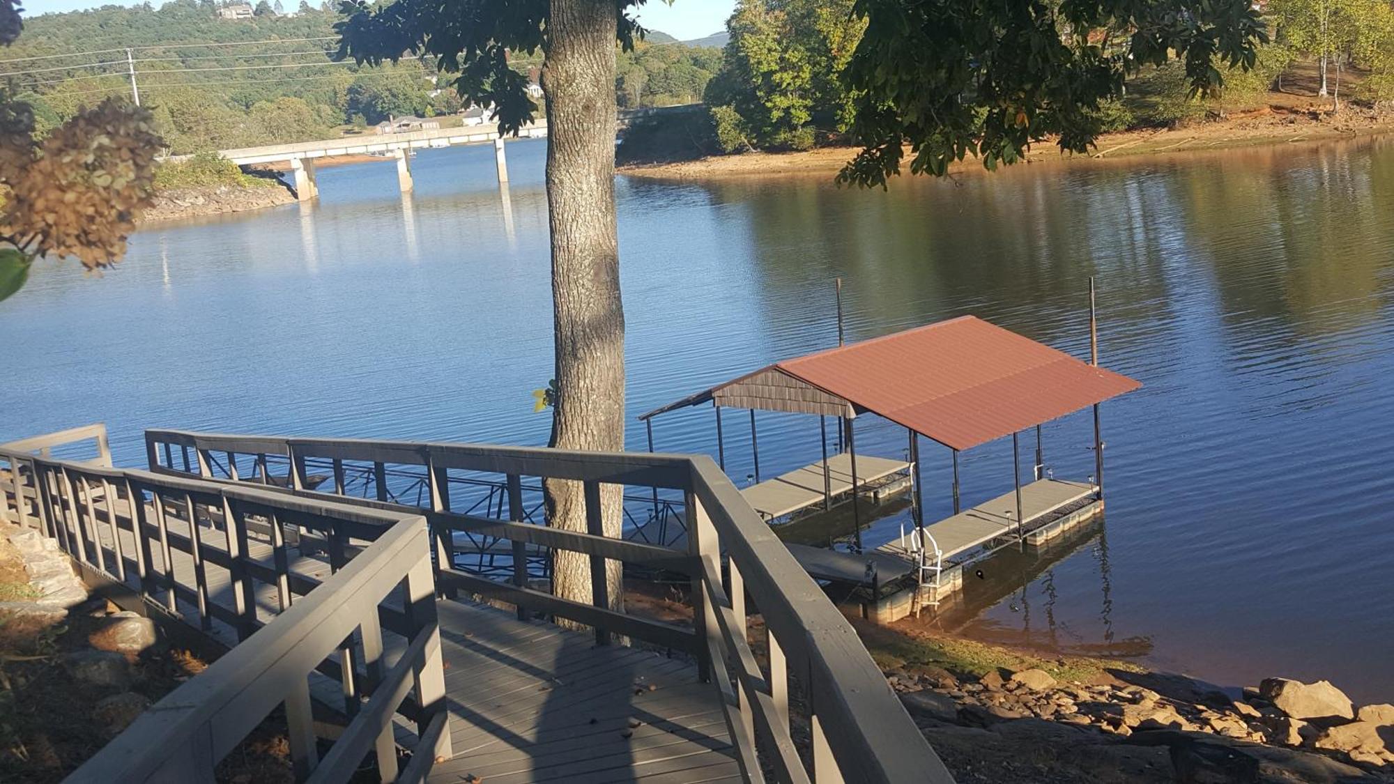 Stonecrest Lodge Lake Front Home With Private Boat Dock Hiawassee Exterior foto