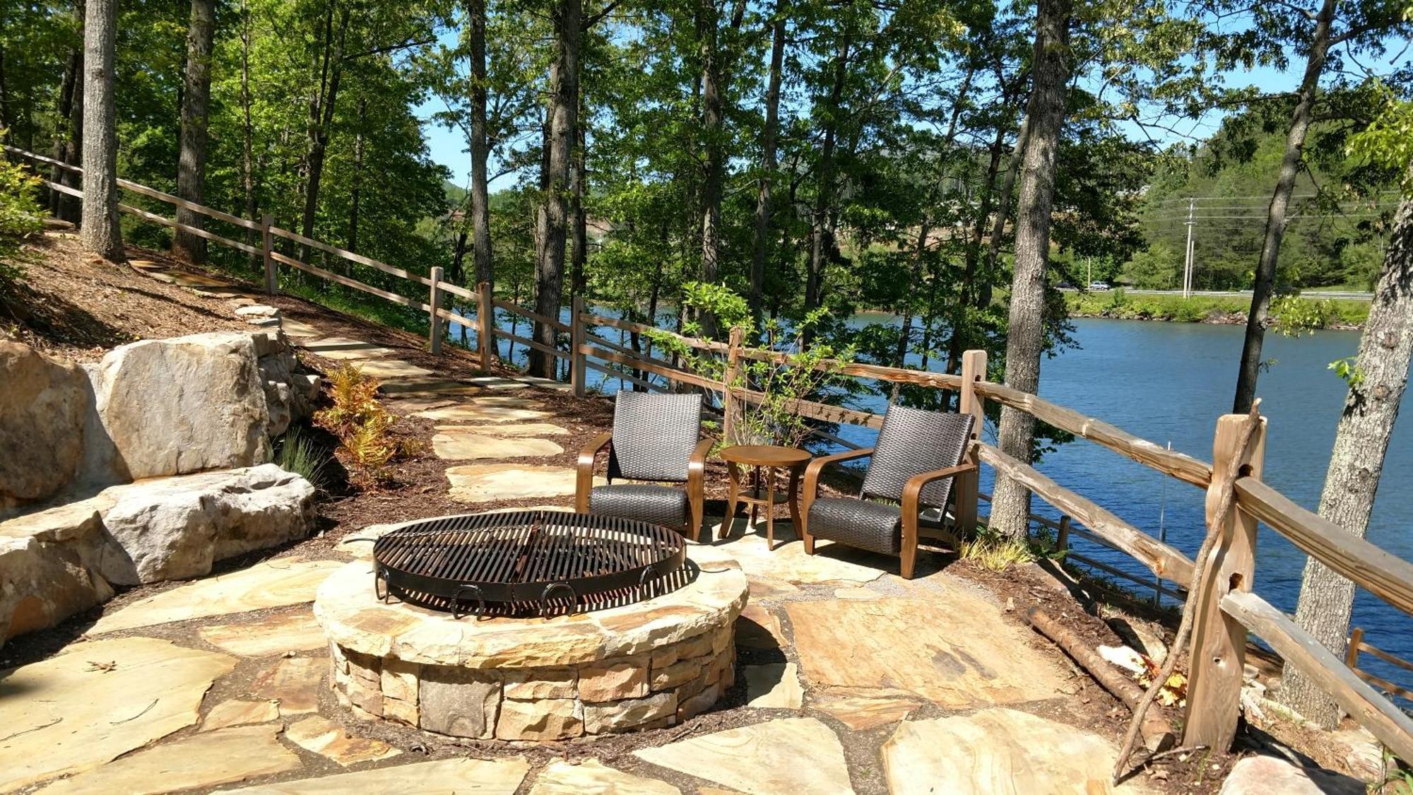 Stonecrest Lodge Lake Front Home With Private Boat Dock Hiawassee Exterior foto